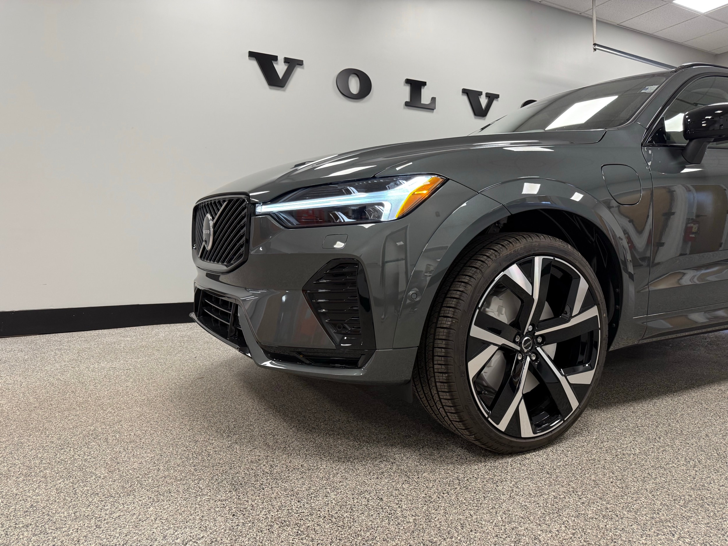 new 2026 Volvo XC60 plug-in hybrid car, priced at $80,310