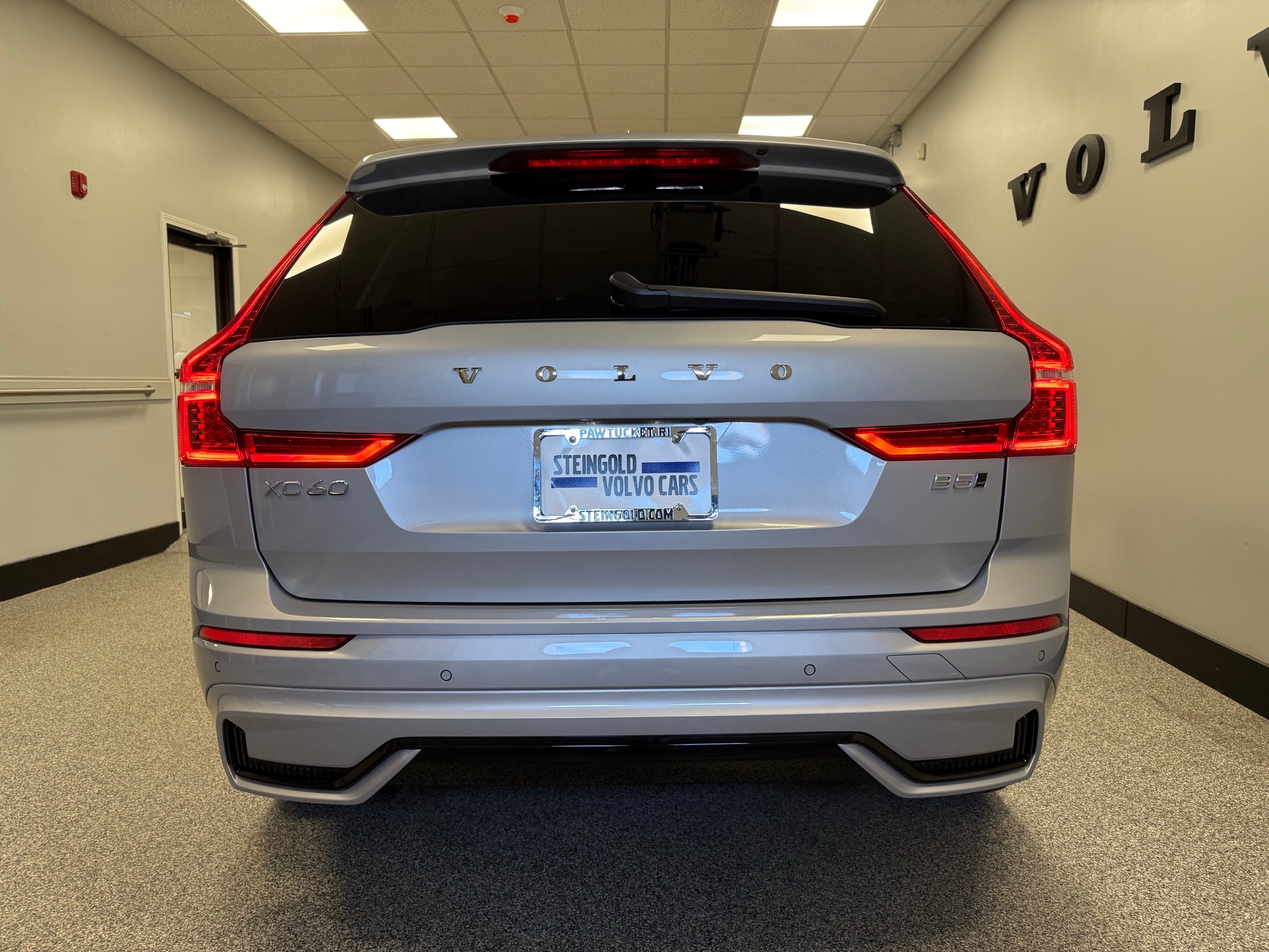 used 2025 Volvo XC60 car, priced at $47,500