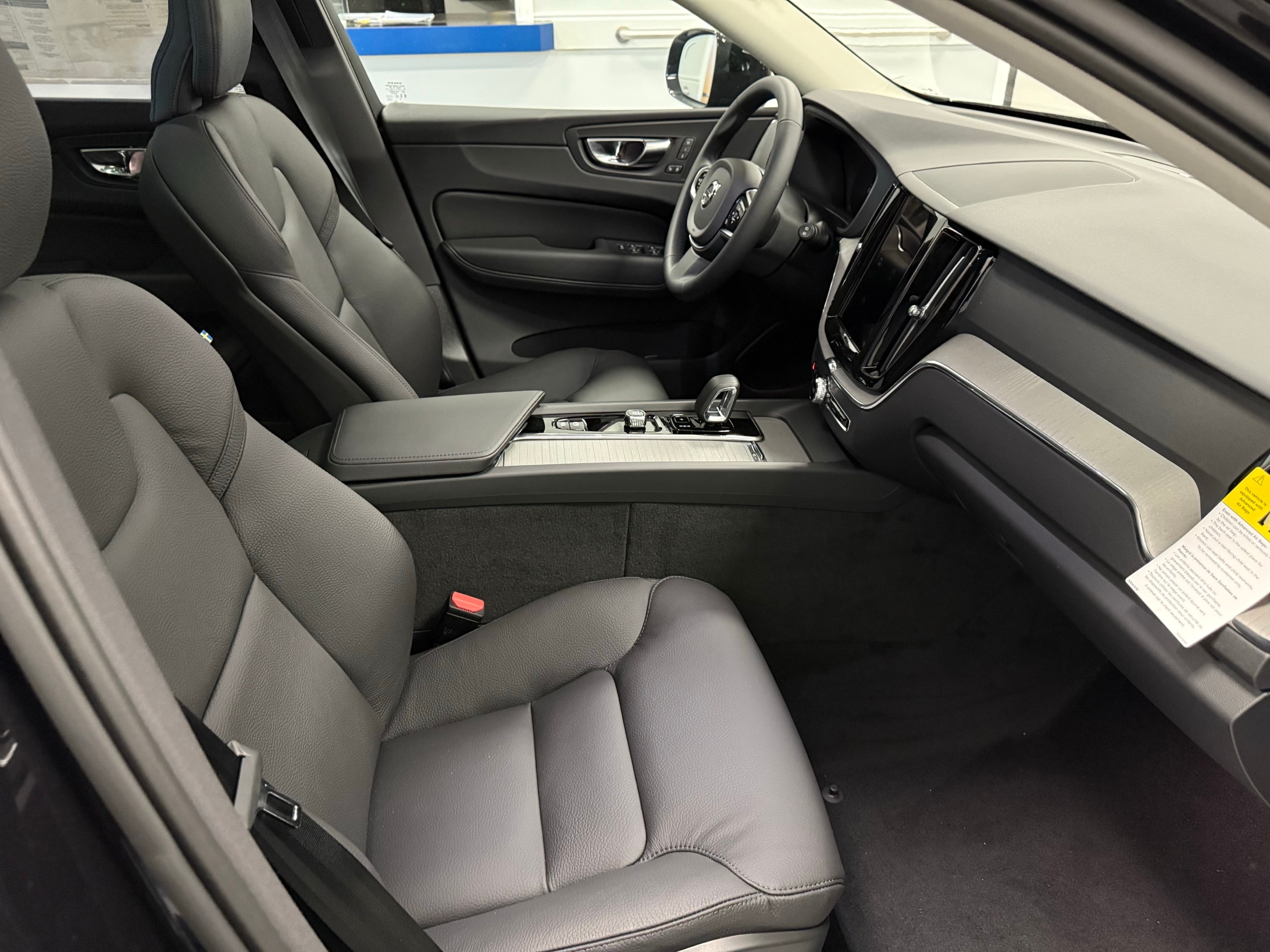 new 2025 Volvo XC60 car, priced at $55,920
