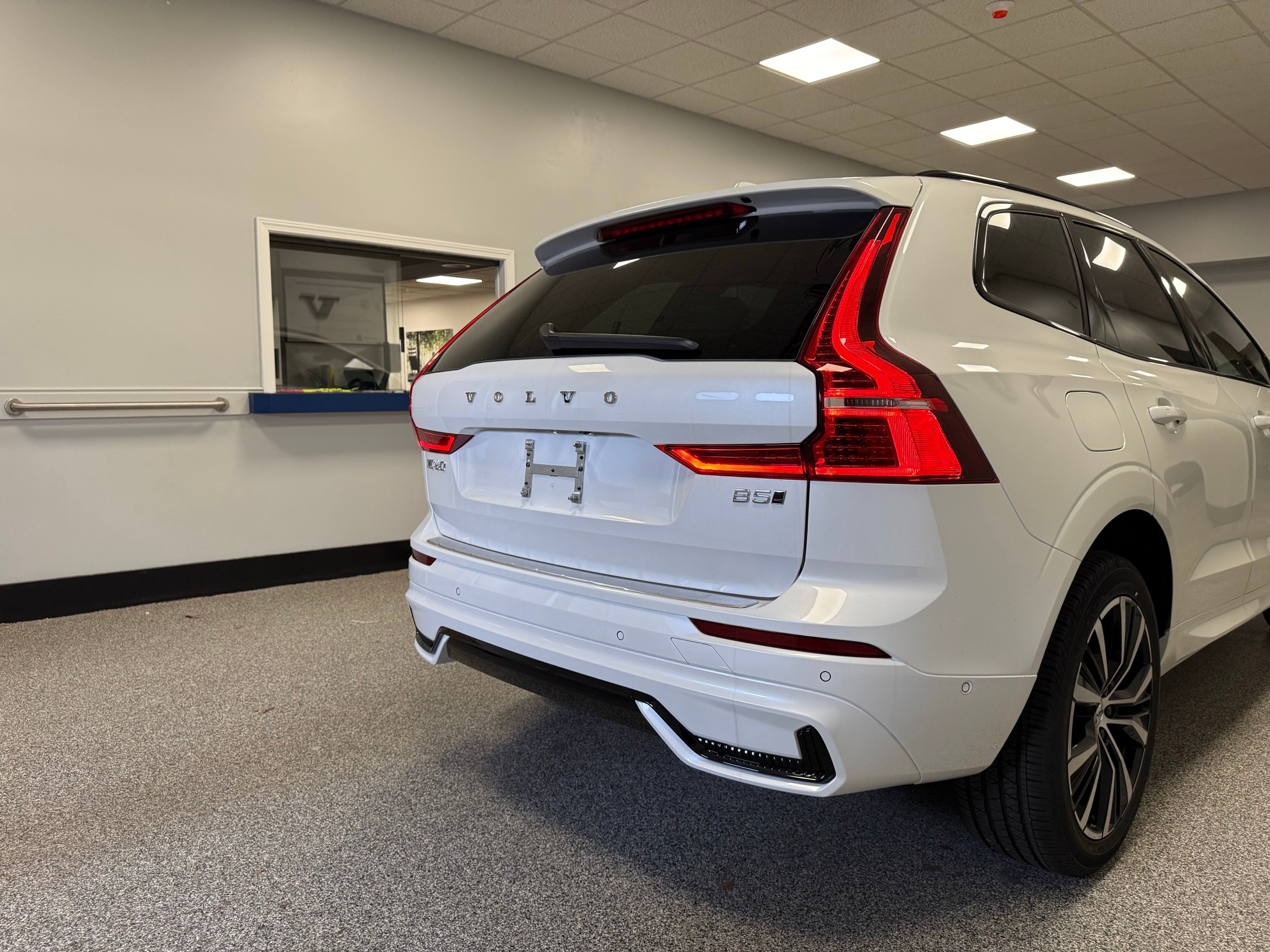 new 2025 Volvo XC60 car, priced at $55,360