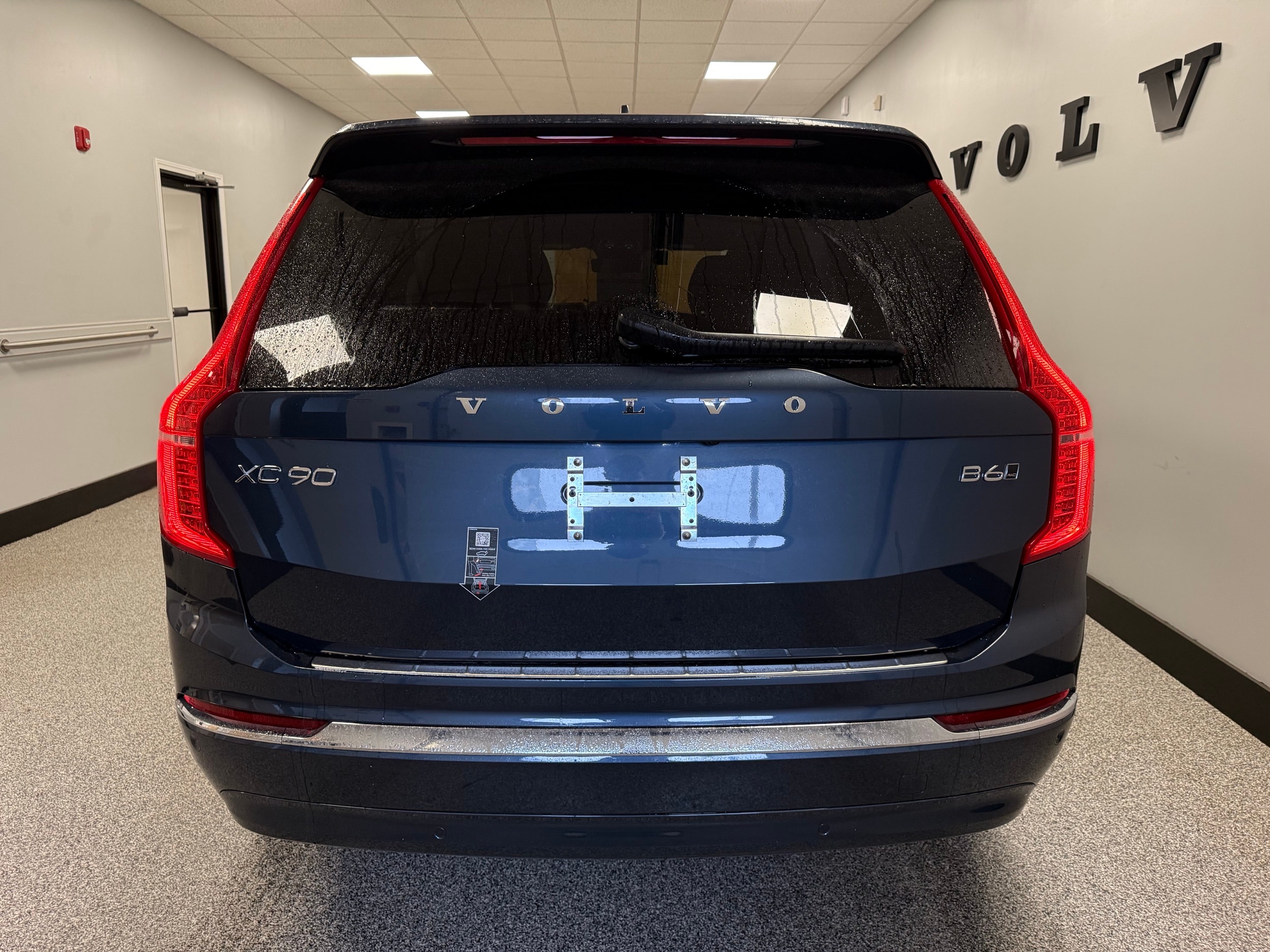 new 2025 Volvo XC90 car, priced at $69,450
