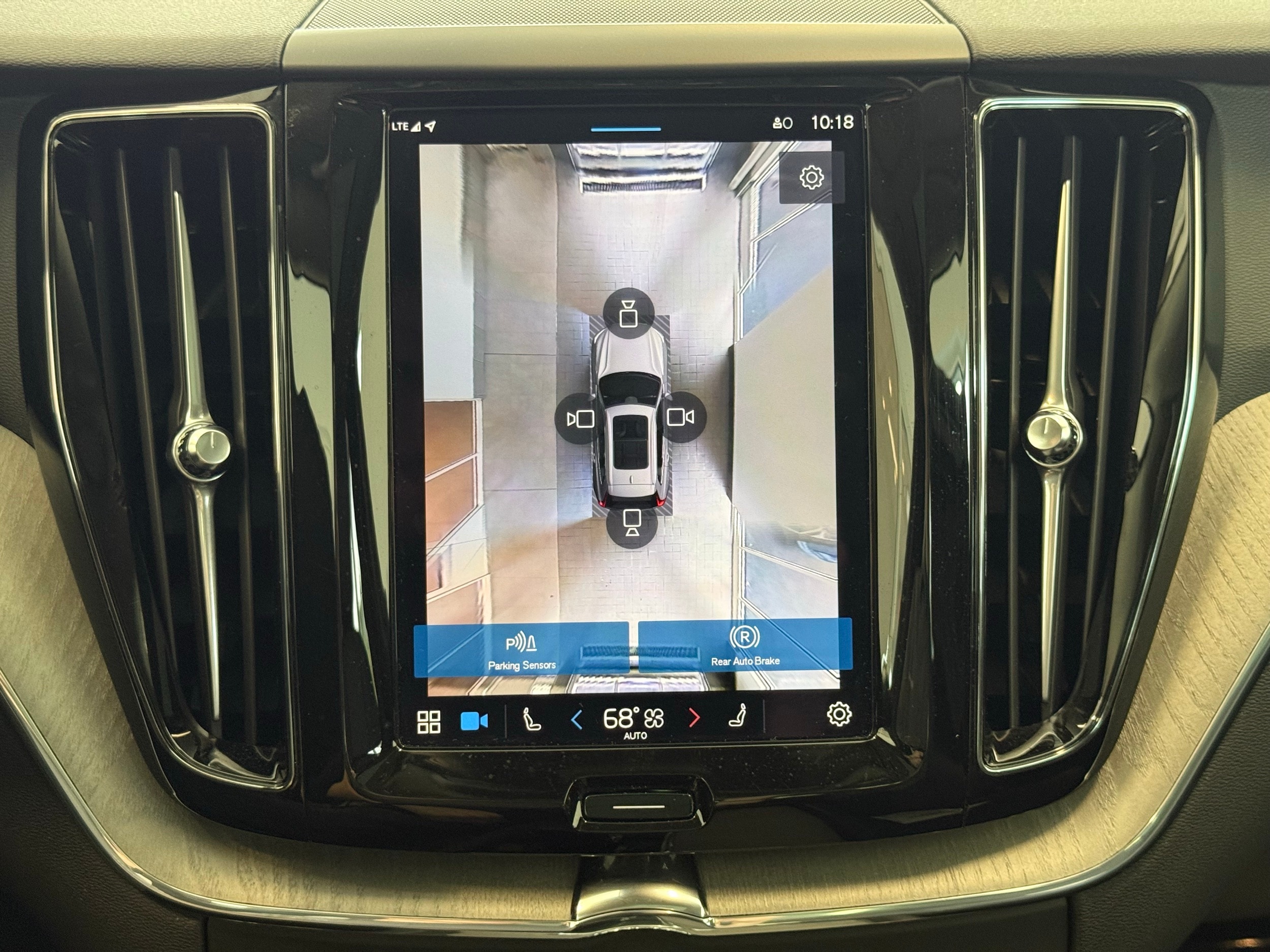 used 2025 Volvo XC60 car, priced at $46,900