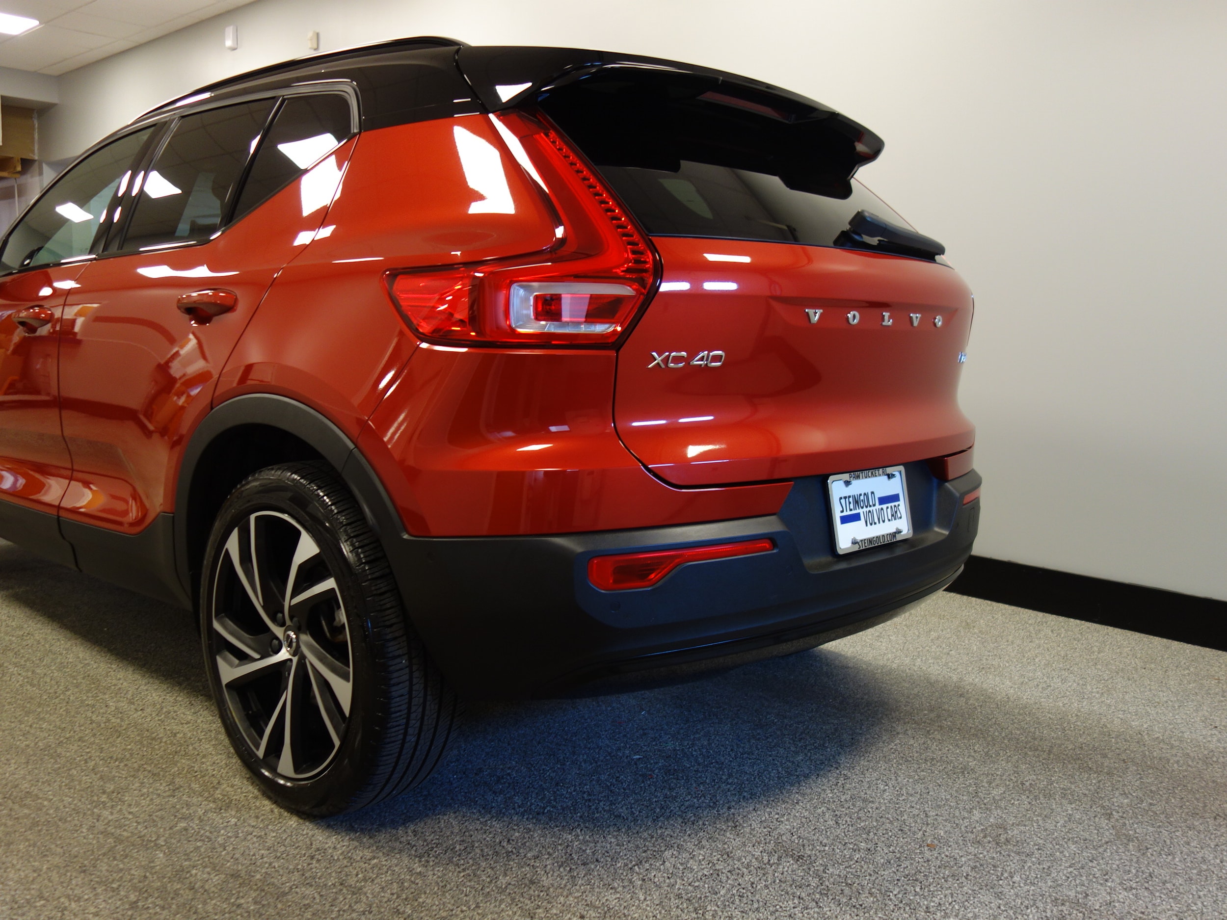 used 2022 Volvo XC40 car, priced at $36,900