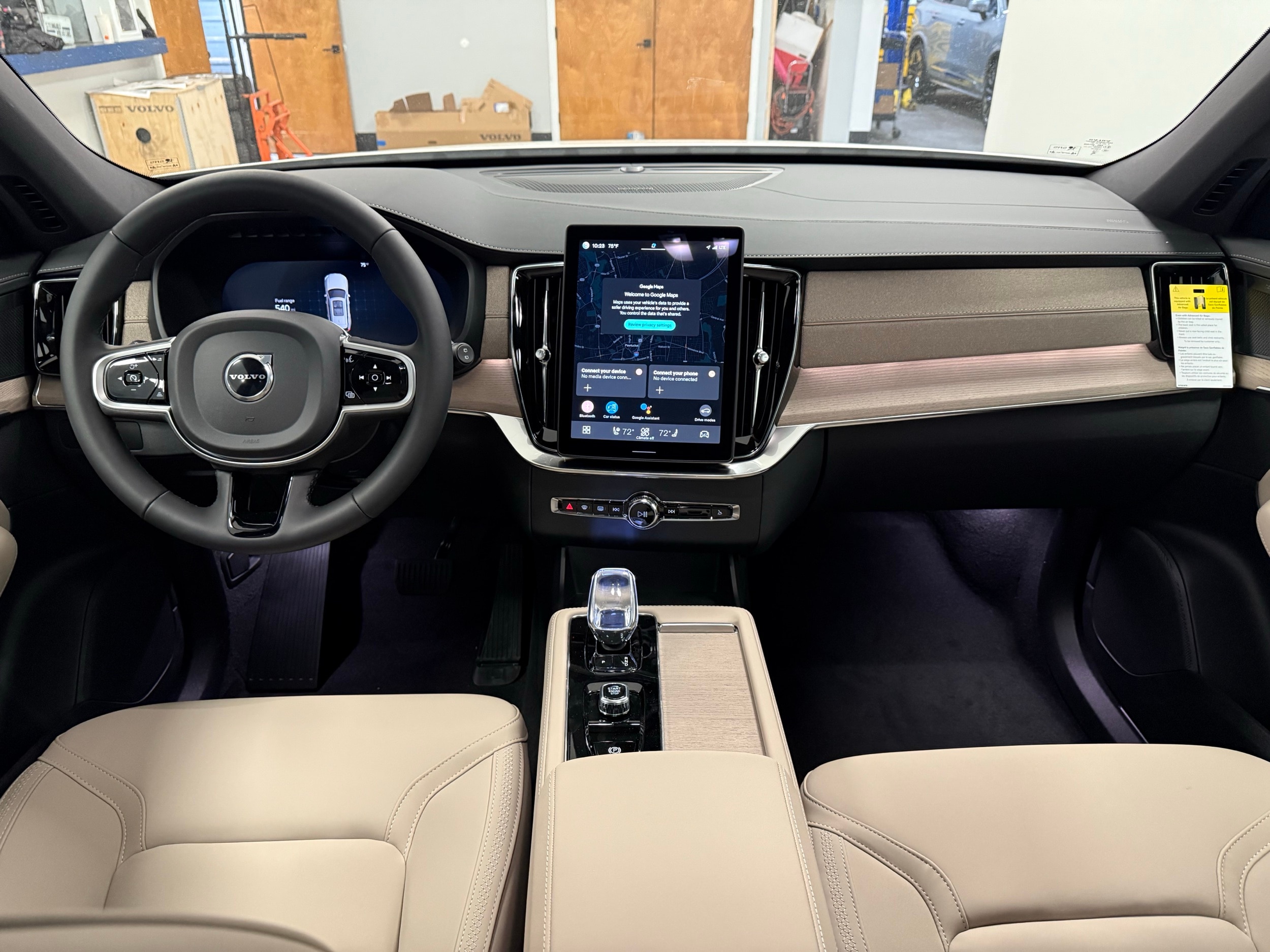 new 2025 Volvo XC90 car, priced at $68,245