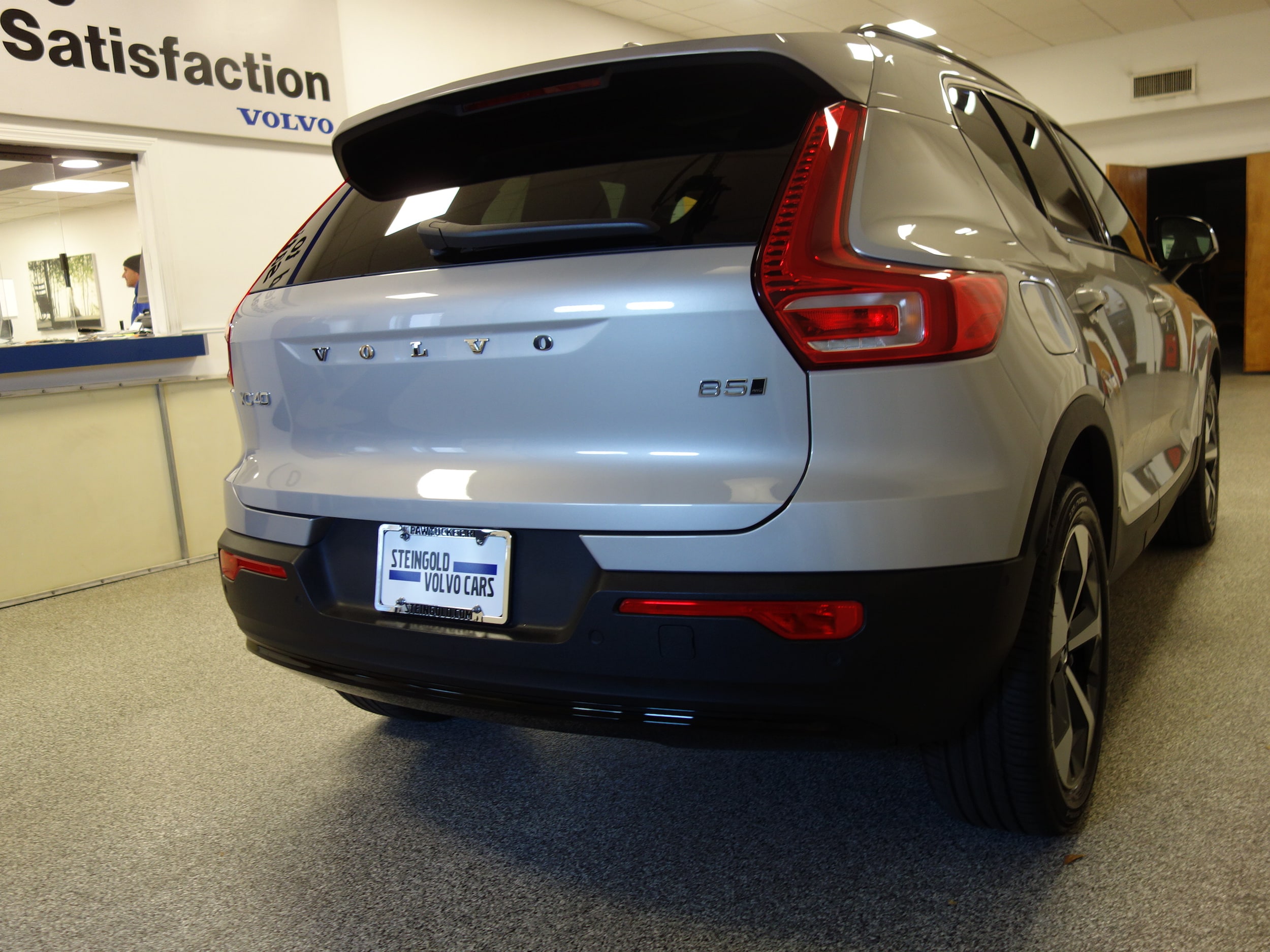 used 2024 Volvo XC40 car, priced at $40,900