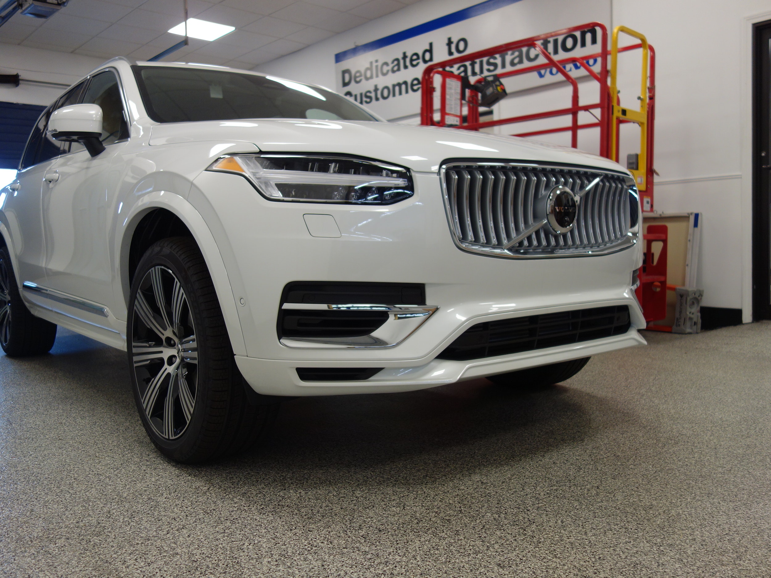 new 2025 Volvo XC90 plug-in hybrid car, priced at $78,950