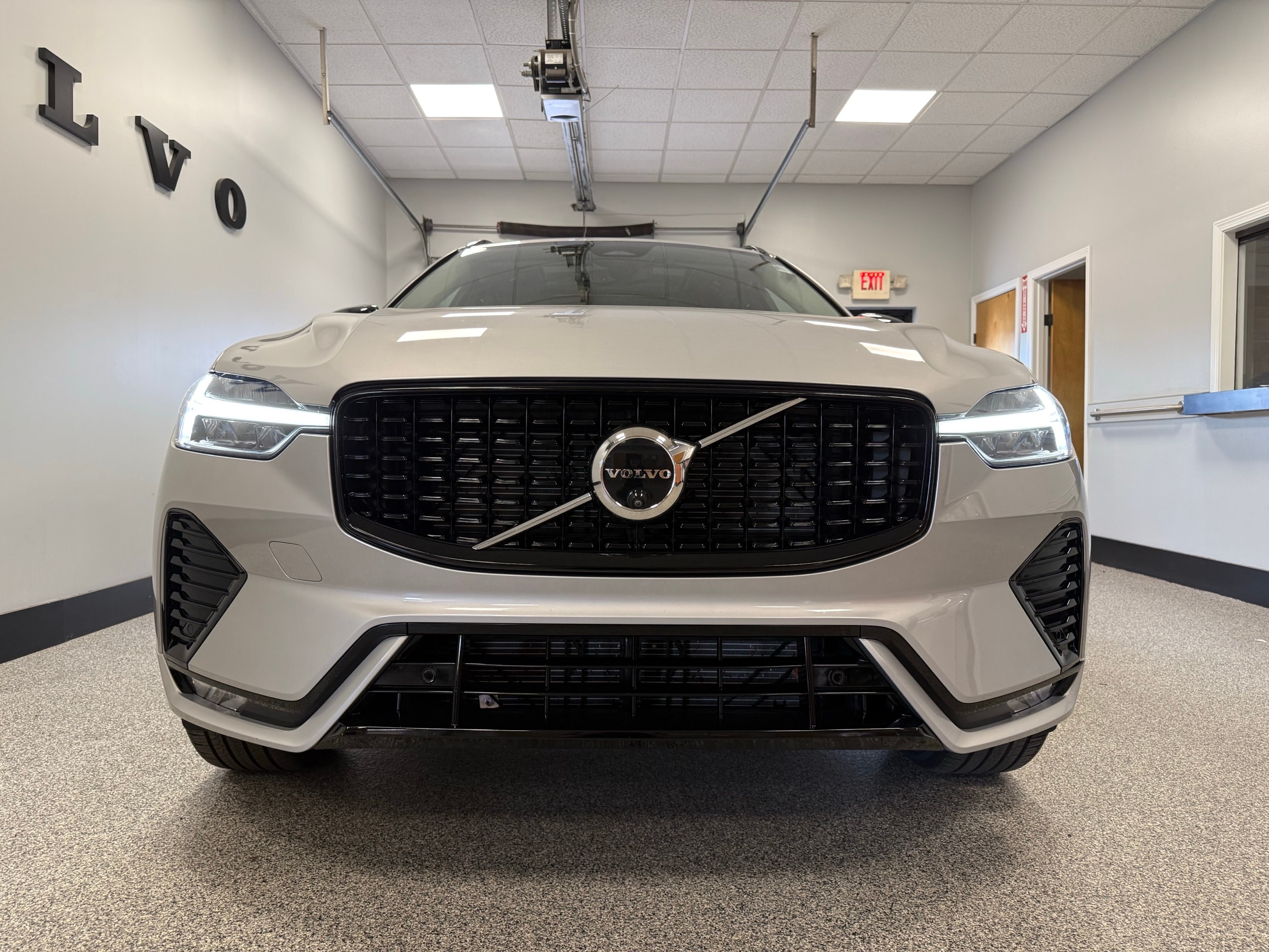 used 2025 Volvo XC60 car, priced at $46,600