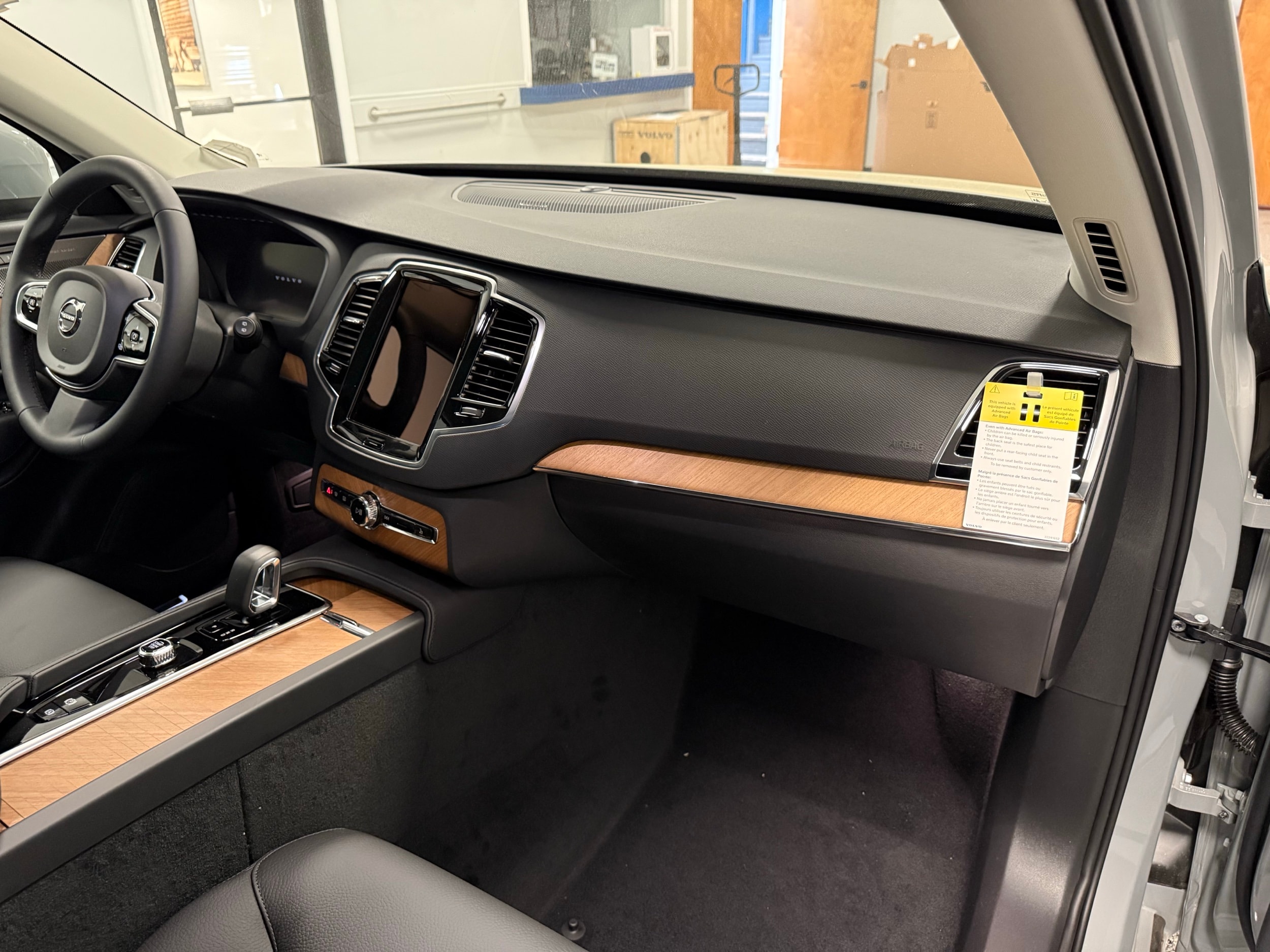 new 2025 Volvo XC90 car, priced at $68,955