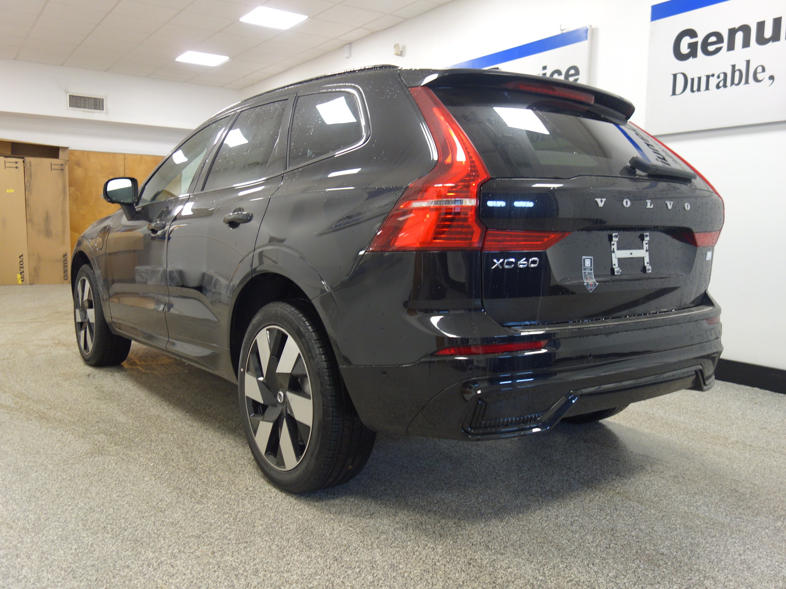 new 2024 Volvo XC60 plug-in hybrid car, priced at $67,425