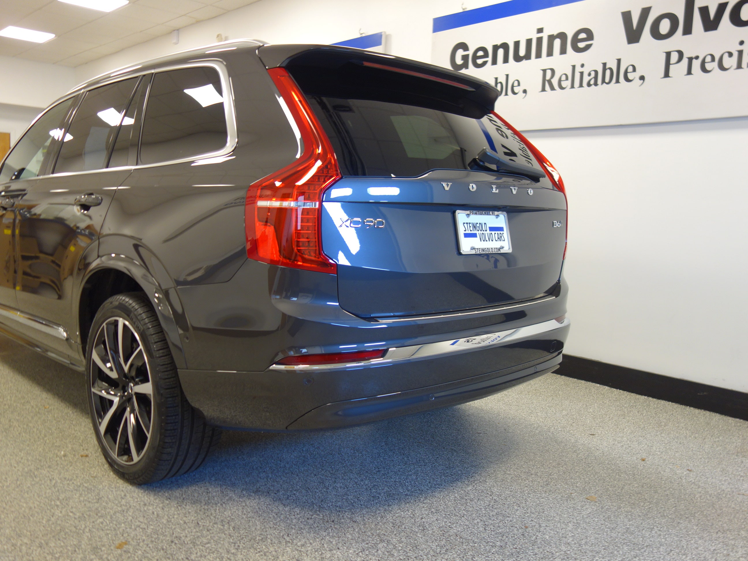 used 2023 Volvo XC90 car, priced at $57,500