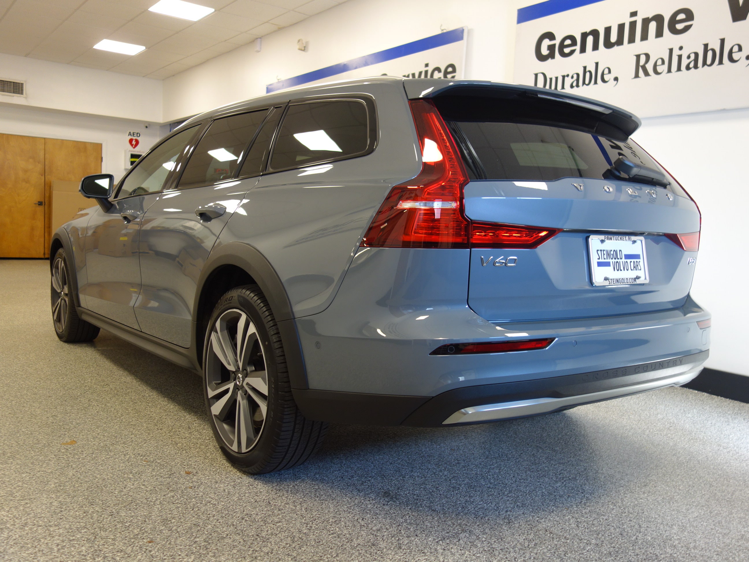 used 2023 Volvo V60 Cross Country car, priced at $46,500