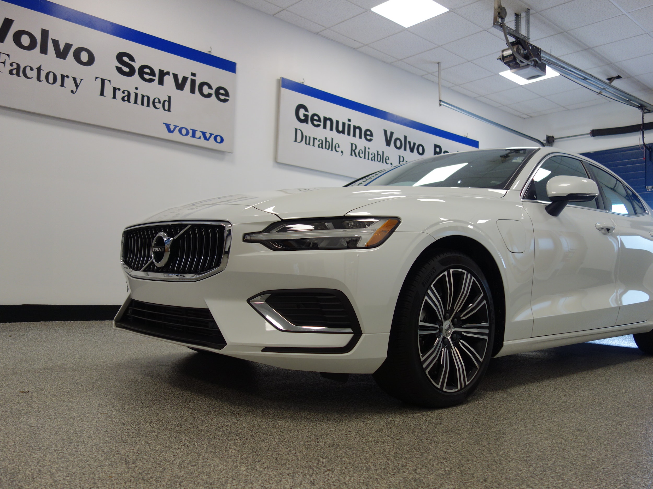used 2022 Volvo S60 Recharge Plug-In Hybrid car, priced at $36,300