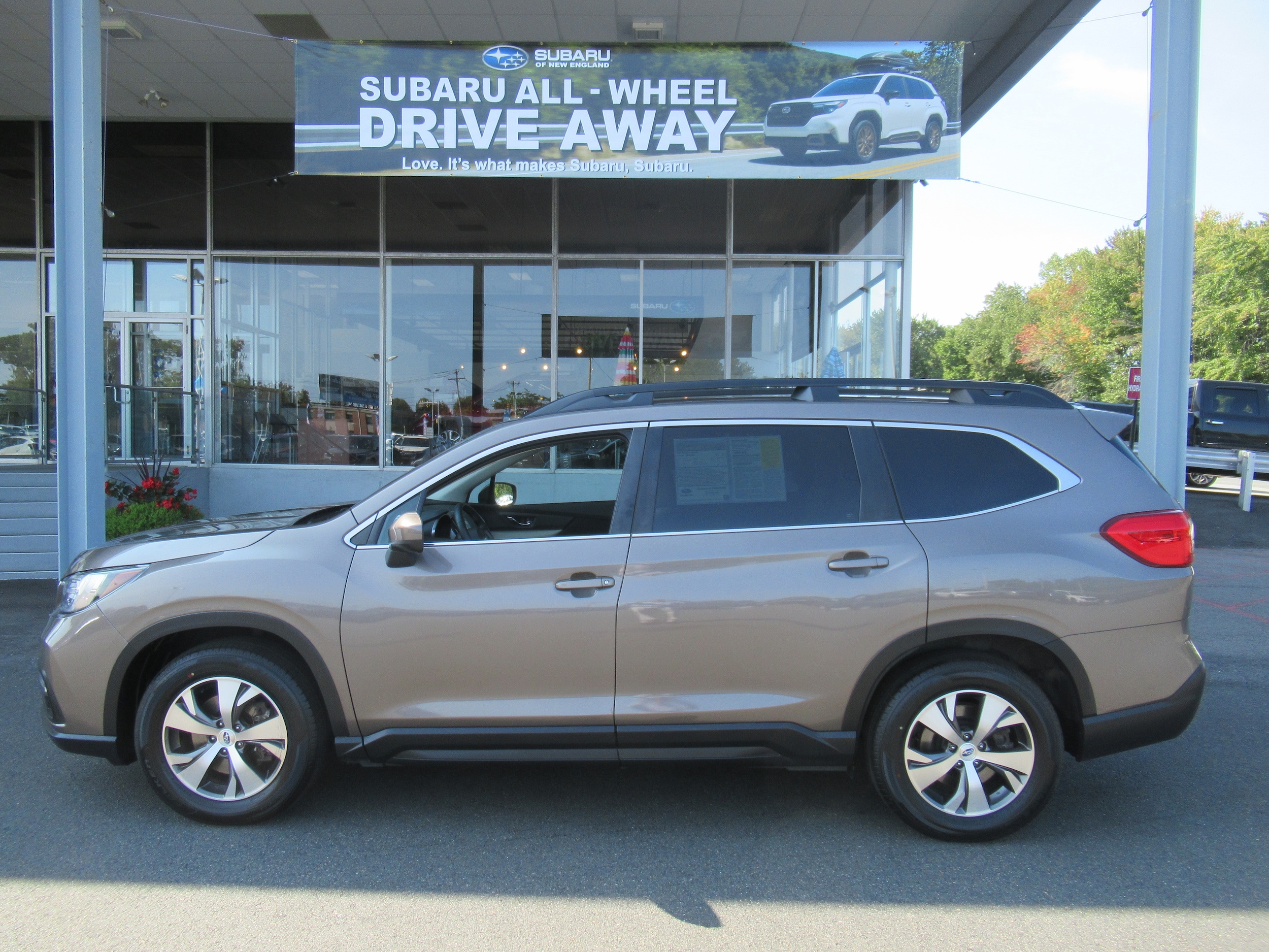 used 2021 Subaru Ascent car, priced at $25,980