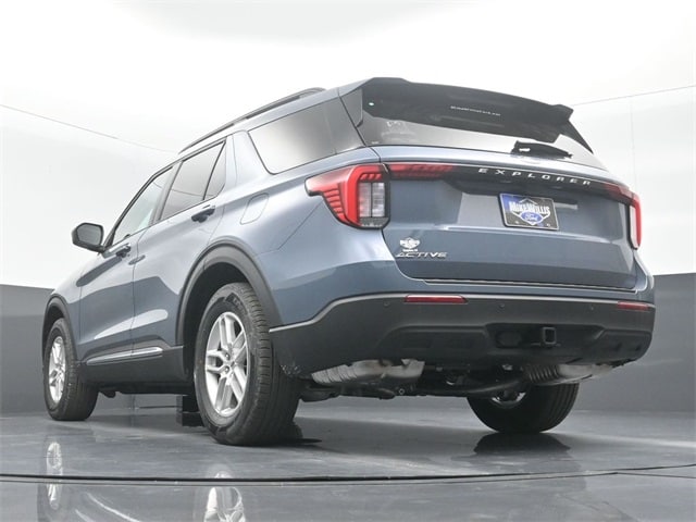 new 2025 Ford Explorer car, priced at $39,945