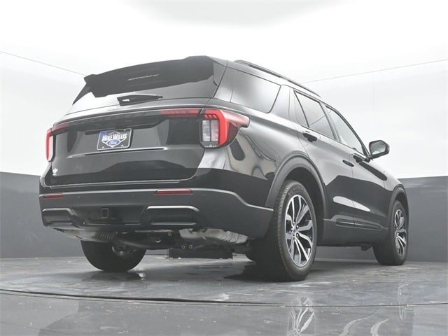new 2025 Ford Explorer car, priced at $43,615
