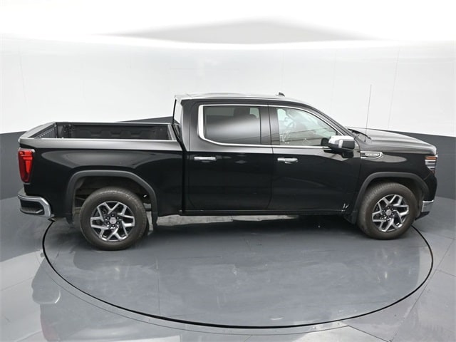 used 2022 GMC Sierra 1500 car, priced at $40,626