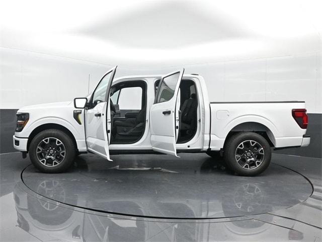 new 2024 Ford F-150 car, priced at $47,045