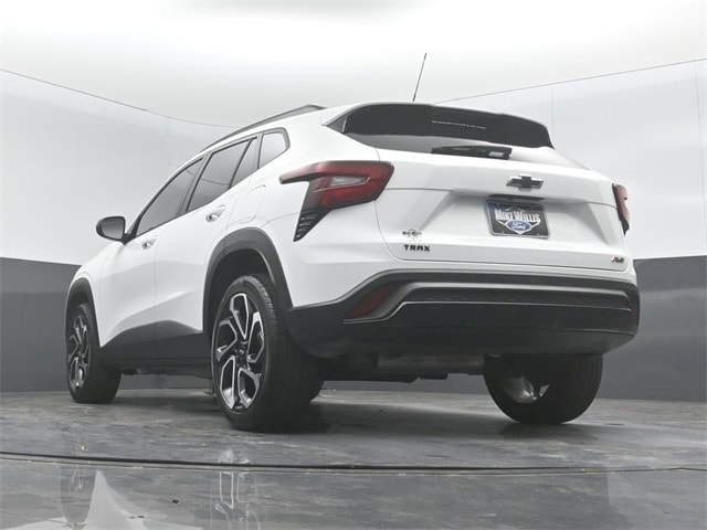 used 2025 Chevrolet Trax car, priced at $24,182