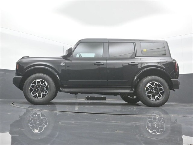 new 2025 Ford Bronco car, priced at $48,225