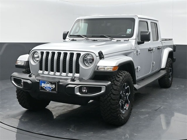 used 2023 Jeep Gladiator car, priced at $35,958