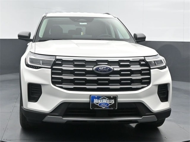 new 2025 Ford Explorer car, priced at $40,245