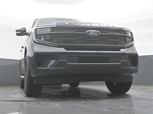 new 2025 Ford Expedition car, priced at $71,705