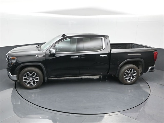 used 2022 GMC Sierra 1500 car, priced at $40,626