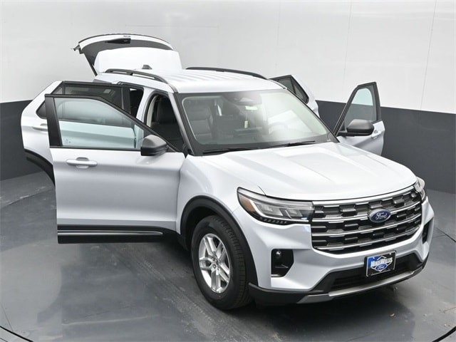new 2025 Ford Explorer car, priced at $41,620