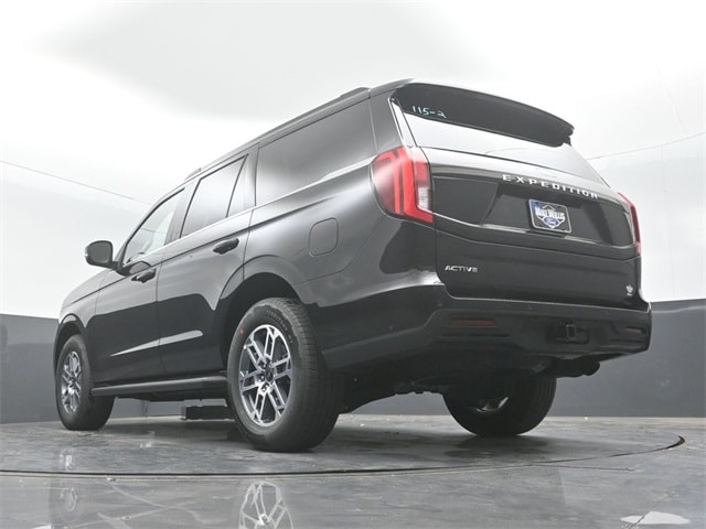 new 2025 Ford Expedition car, priced at $68,210