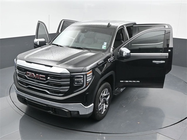 used 2022 GMC Sierra 1500 car, priced at $42,929