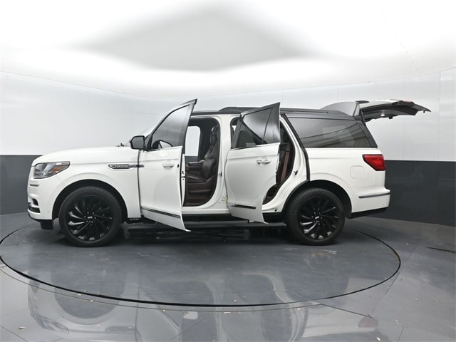 used 2021 Lincoln Navigator car, priced at $48,278