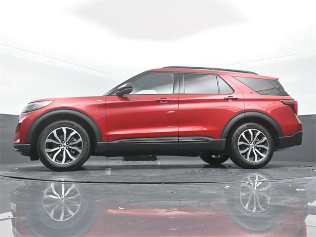 new 2025 Ford Explorer car, priced at $44,705