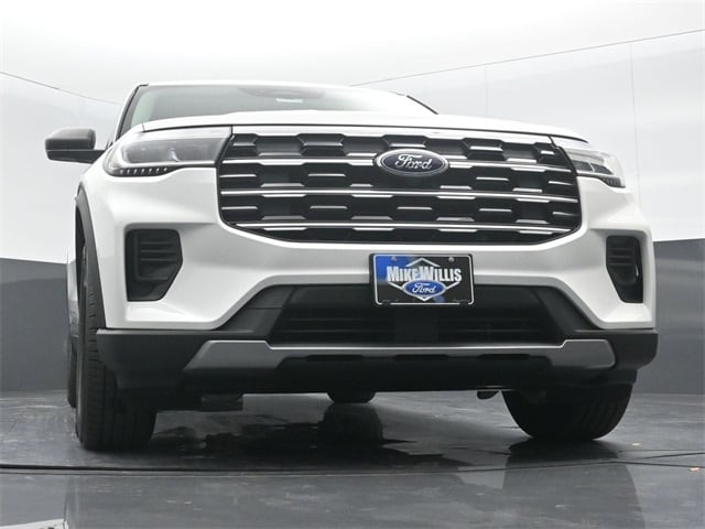 new 2025 Ford Explorer car, priced at $40,245