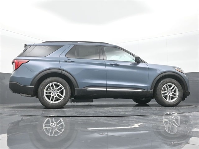 new 2025 Ford Explorer car, priced at $41,805