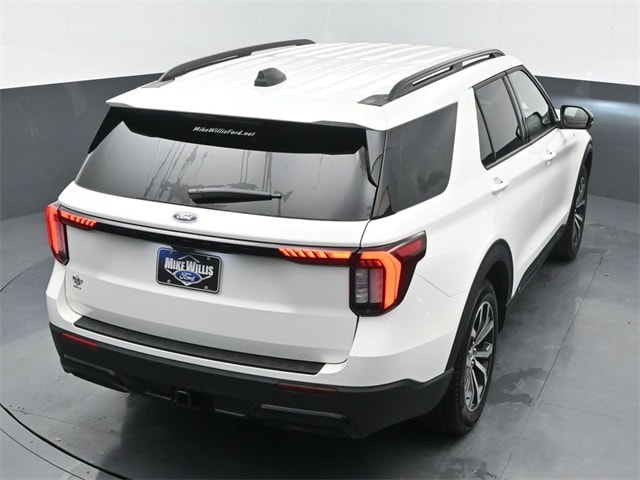 new 2025 Ford Explorer car, priced at $45,005