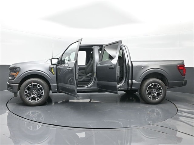 new 2024 Ford F-150 car, priced at $43,027