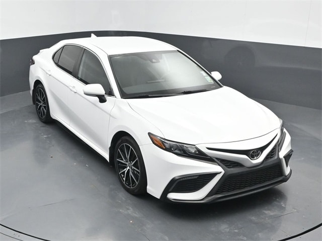used 2022 Toyota Camry car, priced at $25,499