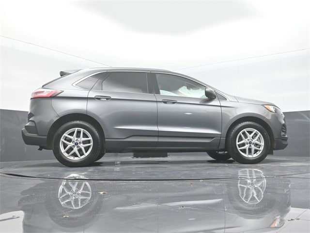 used 2022 Ford Edge car