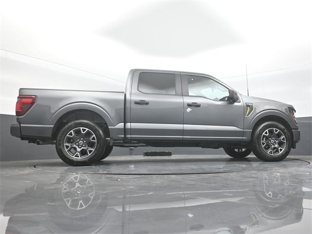 new 2025 Ford F-150 car, priced at $43,083