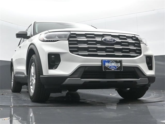 new 2025 Ford Explorer car, priced at $42,105