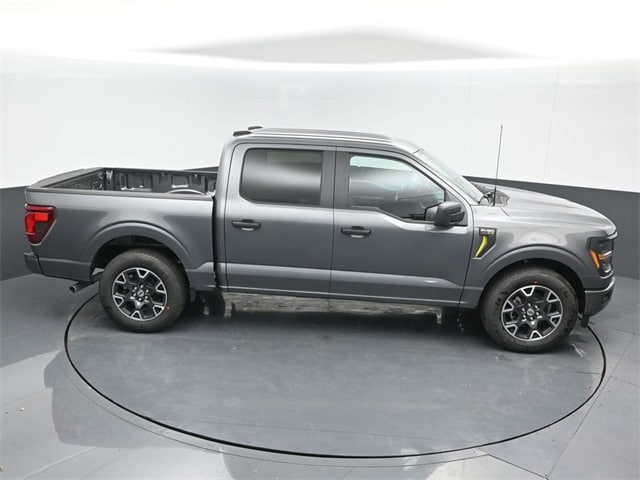new 2025 Ford F-150 car, priced at $43,083