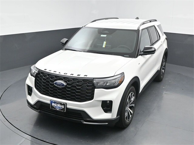 new 2025 Ford Explorer car, priced at $42,885