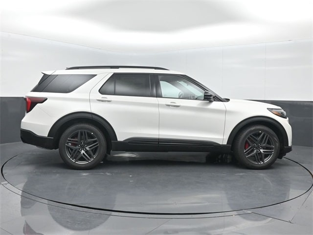 new 2025 Ford Explorer car, priced at $58,155