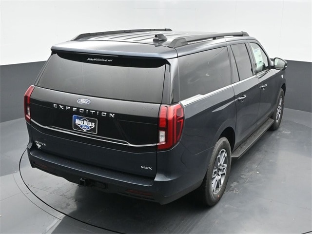 new 2025 Ford Expedition car, priced at $71,705