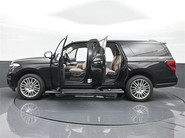 new 2024 Ford Expedition car, priced at $63,900