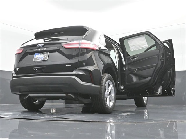 new 2024 Ford Edge car, priced at $33,060