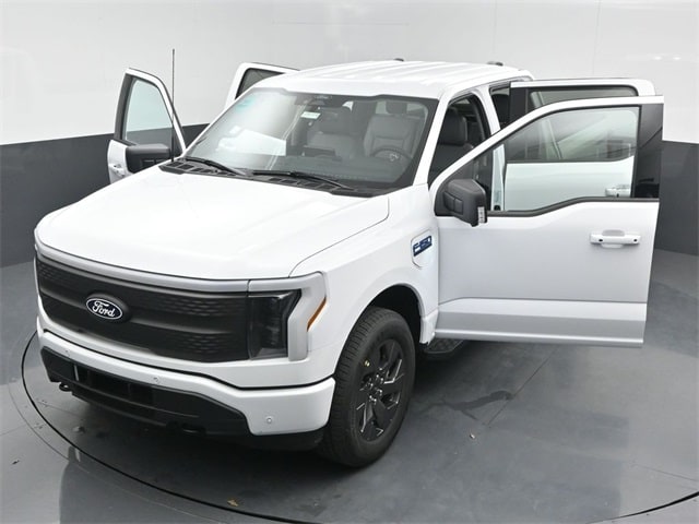 new 2025 Ford F-150 Lightning car, priced at $64,631