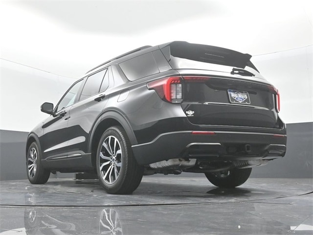 new 2025 Ford Explorer car, priced at $43,590