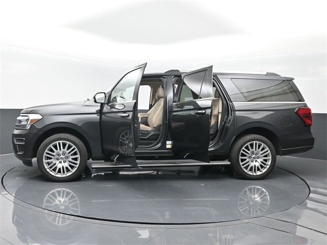 new 2024 Ford Expedition car, priced at $65,300