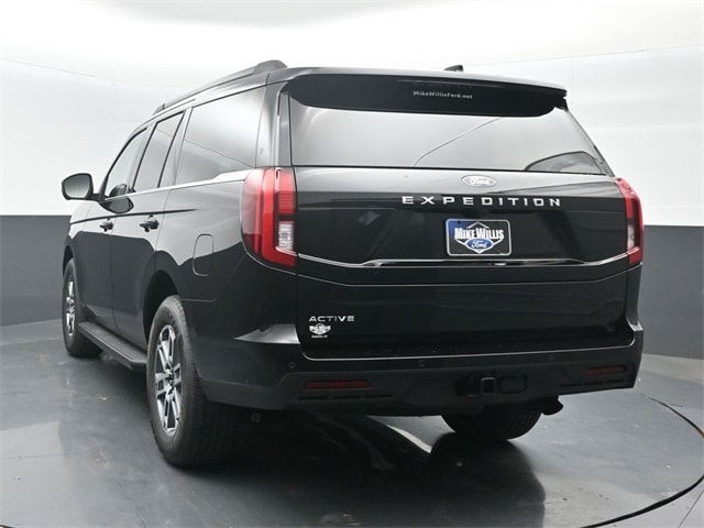new 2025 Ford Expedition car, priced at $68,210